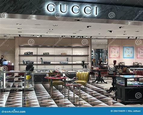 gucci qatar store